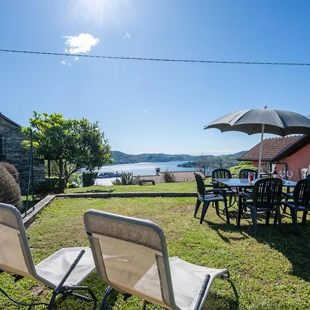 Monte San Giulio By Interhome